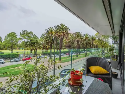 VENTA en Punta Carretas frente al GOLF