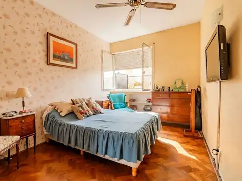 Departamento 4 ambientes con 2 baños