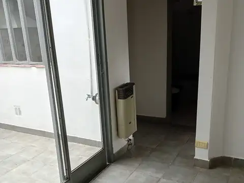 Depto Tipo Casa en Alquiler con 1 cocheras
