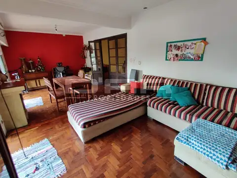 Ph Muy Amplio De 4 Ambientes Con Balcón Y Terraza - Sin Expensas!