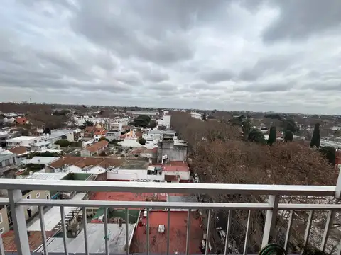 Domingo F. Sarmiento al 2400