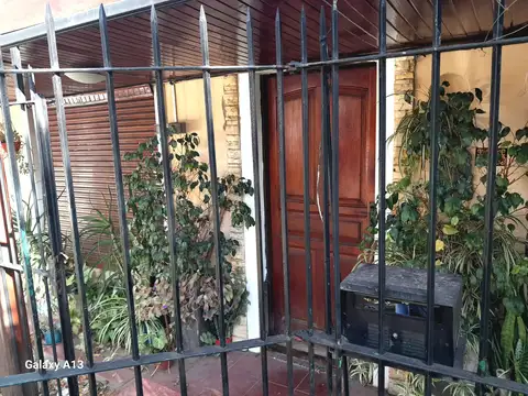 Venta casa 6 ambientes en Villa Tesei