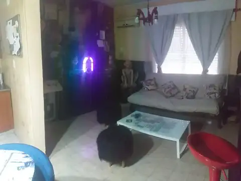 Venta casa 6 ambientes en Villa Tesei