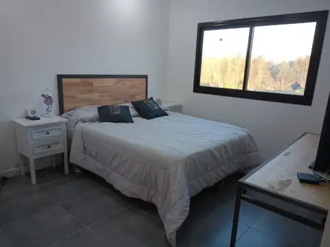 Avenida De Los Lagos