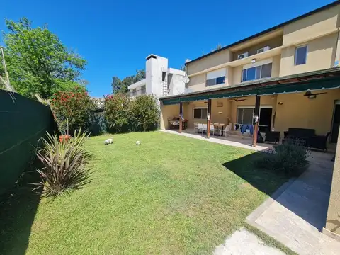 VENTA CASA  FISHERTON