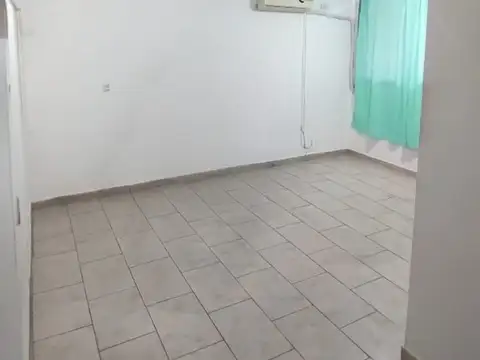 General Paz 1900, Piso pb