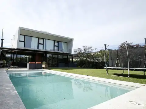 CASA EN VENTA EN CITY BELL EL QUIMILAR