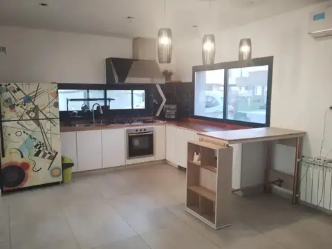 Casa en Alquiler en San Sebastián, USD 1.600