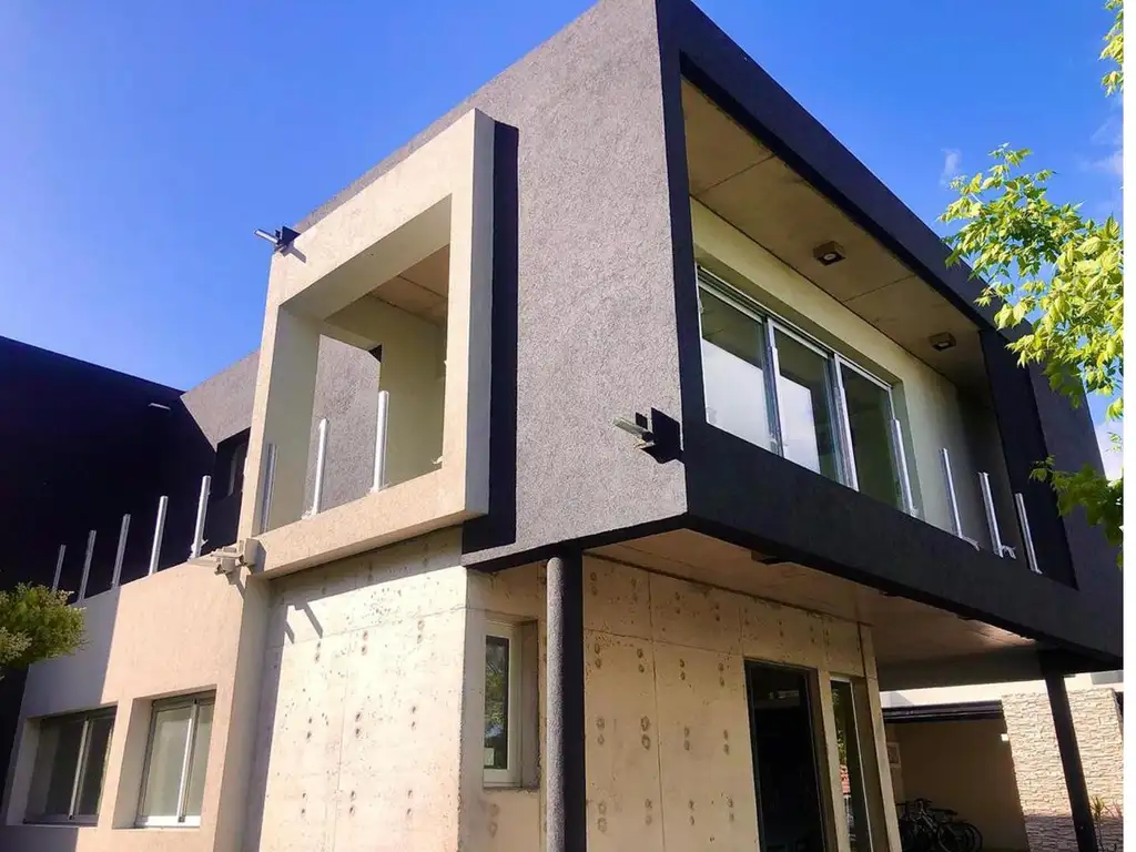 Casa en Venta con cochera