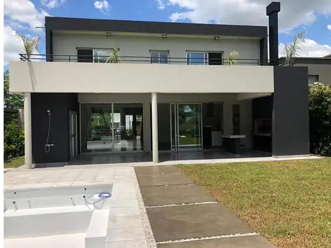 Casa en Venta con cochera