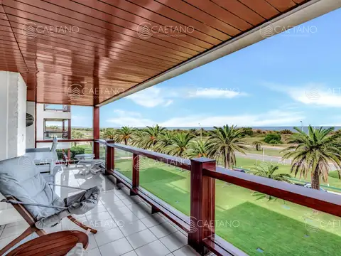 Venta Apartamento en Punta del Este Sea House Garden en San Rafael 1ra Línea de Brava