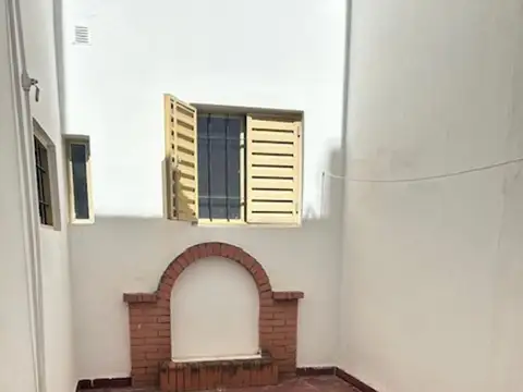 Depto Tipo Casa en Venta 82 años