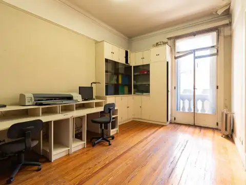 Venta Oficina 4 despachos Microcentro