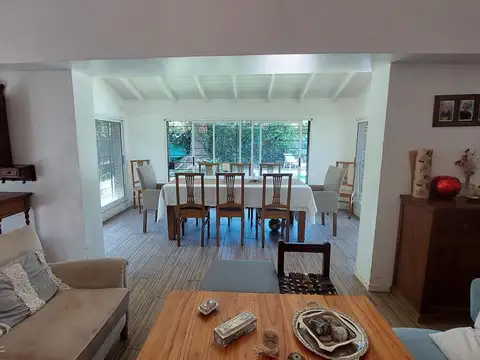 Venta casa 4 ambientes Bella Vista