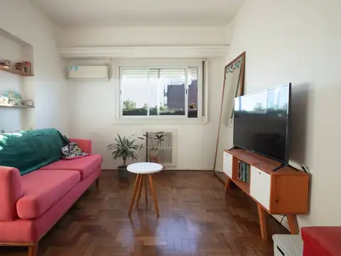 Azcuenaga 700, Piso 12