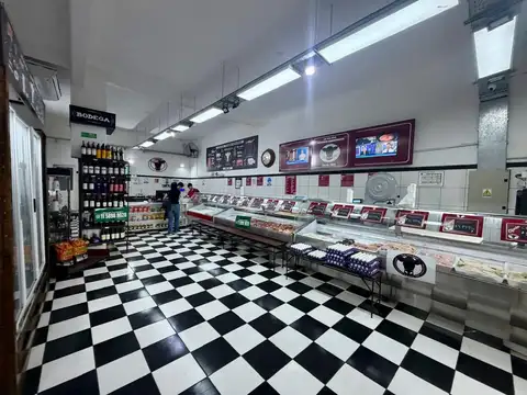 LOCAL DOBLE EXCELENTE UBICACION 