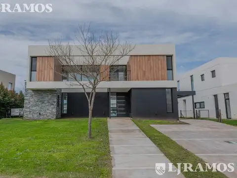 Casa en  venta en Puertos / Escobar