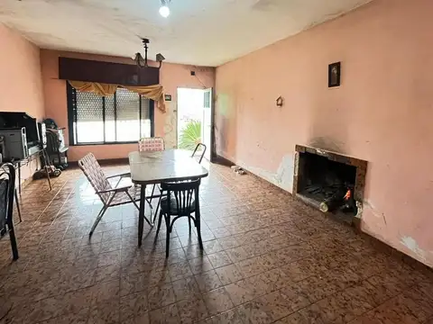 Casa 3 ambientes con 1 baño