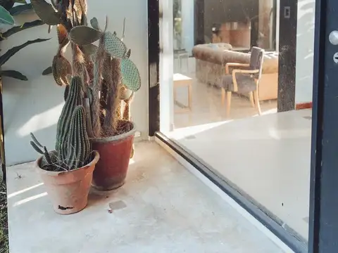 Casa en Venta con 4 cocheras