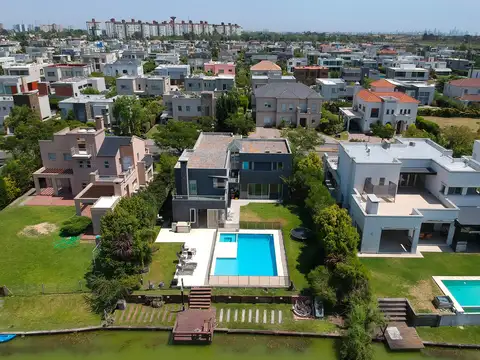 Venta Casa 6 Amb a La Laguna Barrio Cerrado Nuevo Quilmes, Don Bosco