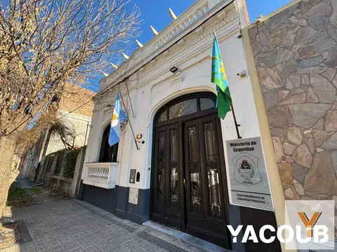 Edificio Comercial en venta - 4 Ambientes 3 Baños - La Plata