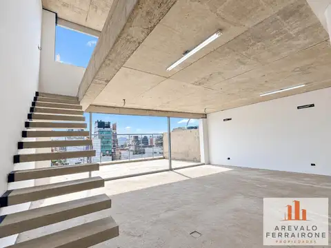 VENTA DUPLEX EN COLEGIALES PLANTAS LIBRES