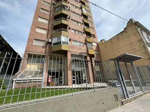 DEPARTAMENTO EN VENTA EN PERGAMINO CON COCHERA