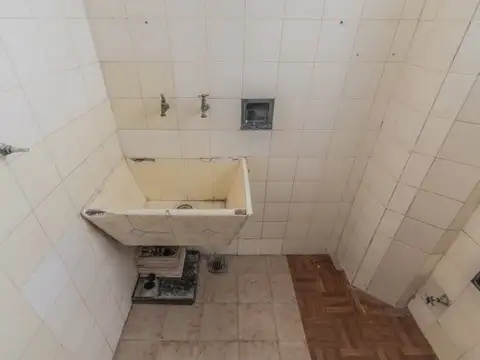 SEMIPISO . CONTRAFRENTE . LUMINOSO