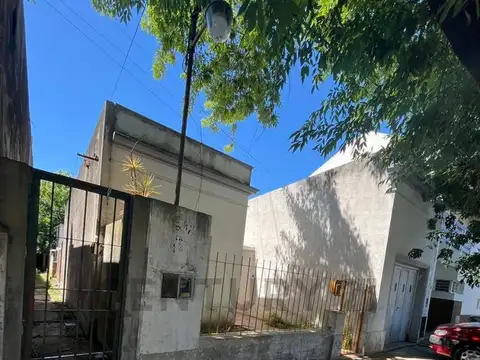 77 entre 11 y 12 800, Piso 0