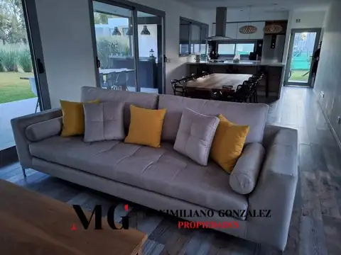 Casa en Alquiler de 3 dormitorios