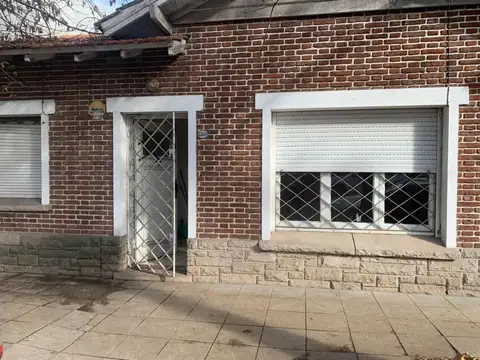 Casa en PH al frente en Alquiler zona San Jose