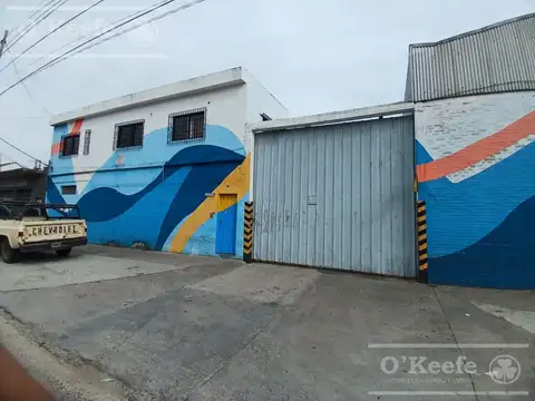 GALPON EN ALQUILER 1300 M2 CON OFICINAS Y VESTUARIOS