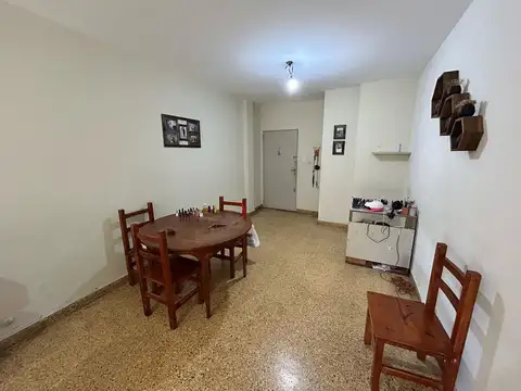Lisandro de la Torre 835 , Piso 1