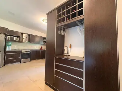 Casa en Venta en Barrio Parque Exaltación. 3 dormitorios. 1050 Mt Parque. Apto Crédito