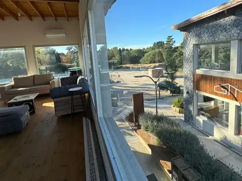 Local en Venta en Costa Esmeralda, USD 160.000