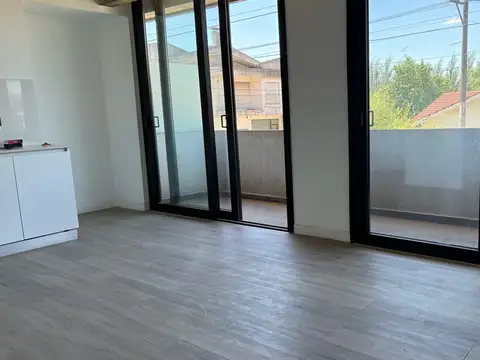 Departamento en Alquiler en Lobos, $ 800.000