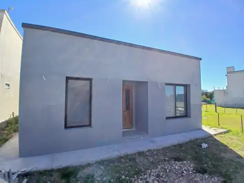 Gran Oportunidad Casa a terminar barrio Domselaar Chico VENTA