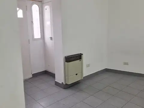 Depto Tipo Casa en Alquiler en Villa Devoto, $ 500.000