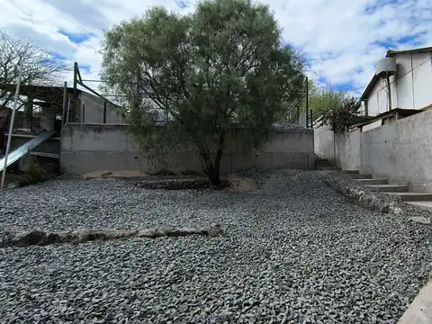 Casa en Venta con 6 cocheras