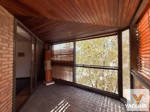 54 e/ Avenida 13 y 14
