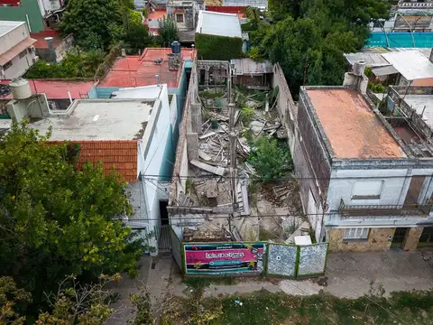 LOTE EN VENTA DESARROLLO PB + 3 PISOS