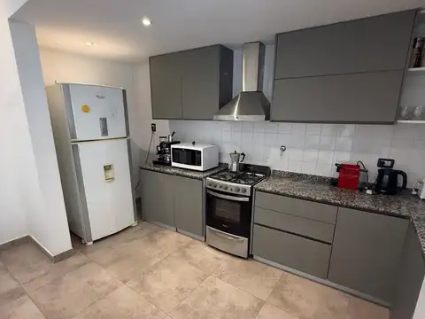 Casa 3 ambientes con 2 baños