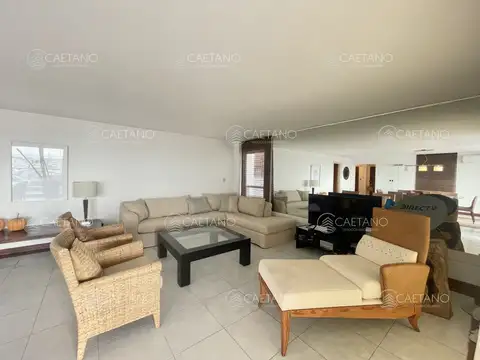 Departamento 5 ambientes con 5 baños