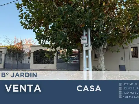 CASA EN VENTA B° JARDIN, NEUQUEN.
