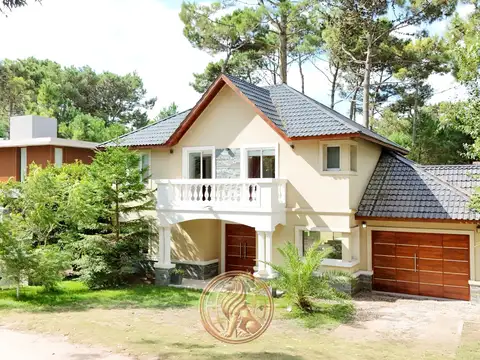 Alquiler casa Pinamar Barrio Alamos pileta