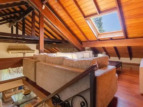 Casa en Venta en Barrio Parque Leloir, USD 420.000