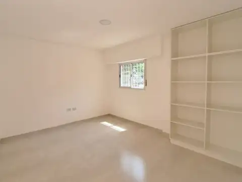 Depto Tipo Casa 4 ambientes con 2 baños