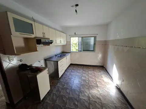 Departamento en Alquiler en La Tablada, $ 530.000