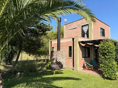 VENTA CASA EN GENERAL BELGRANO CON PILETA Y PARQUE