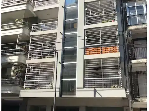 Beruti 4500, Piso Pb